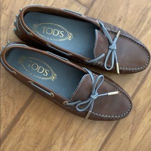 TOD’S loafers